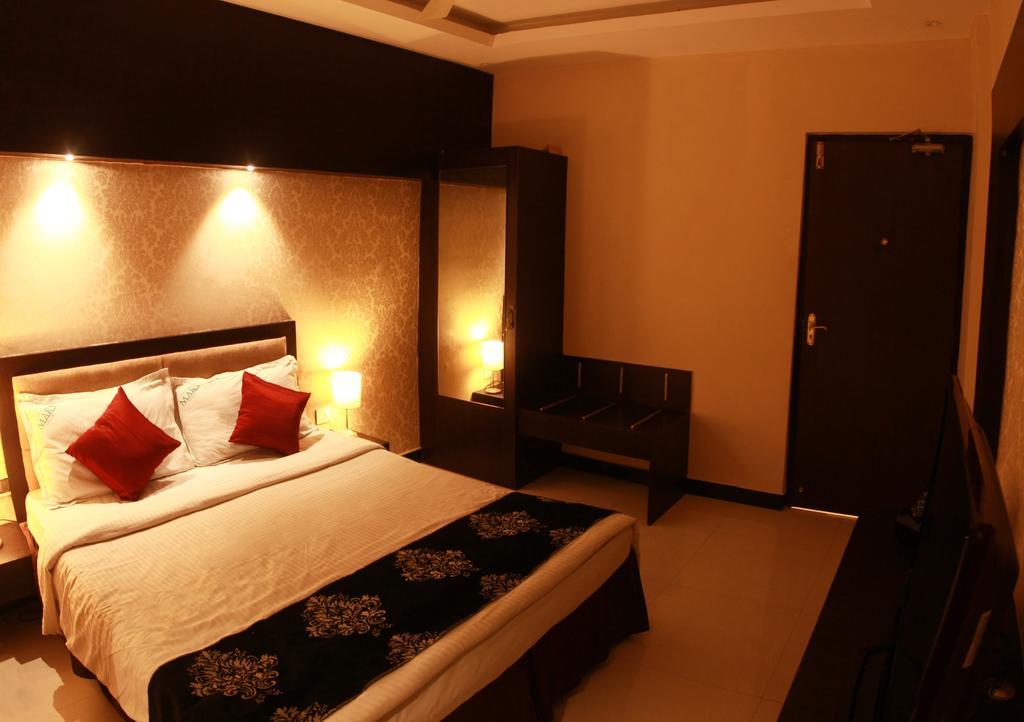 Hotel Mars Classic Madrás Habitación foto